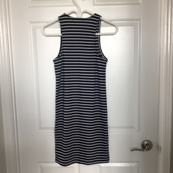 Summer dress - Picture 3 of 4